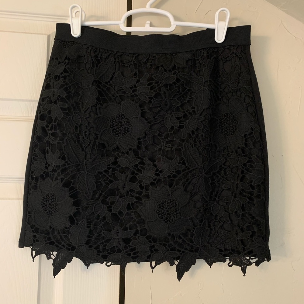 American Eagle black lace skirt